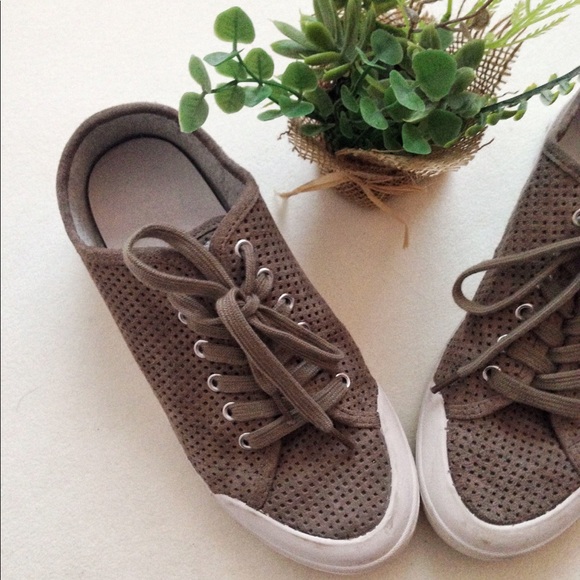 Rag & Bone Standard Issue Suede Perforated Sneaker - Picture 3 of 8